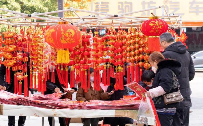 （新春见闻）“虎”尽“兔”来 香港街头年味浓